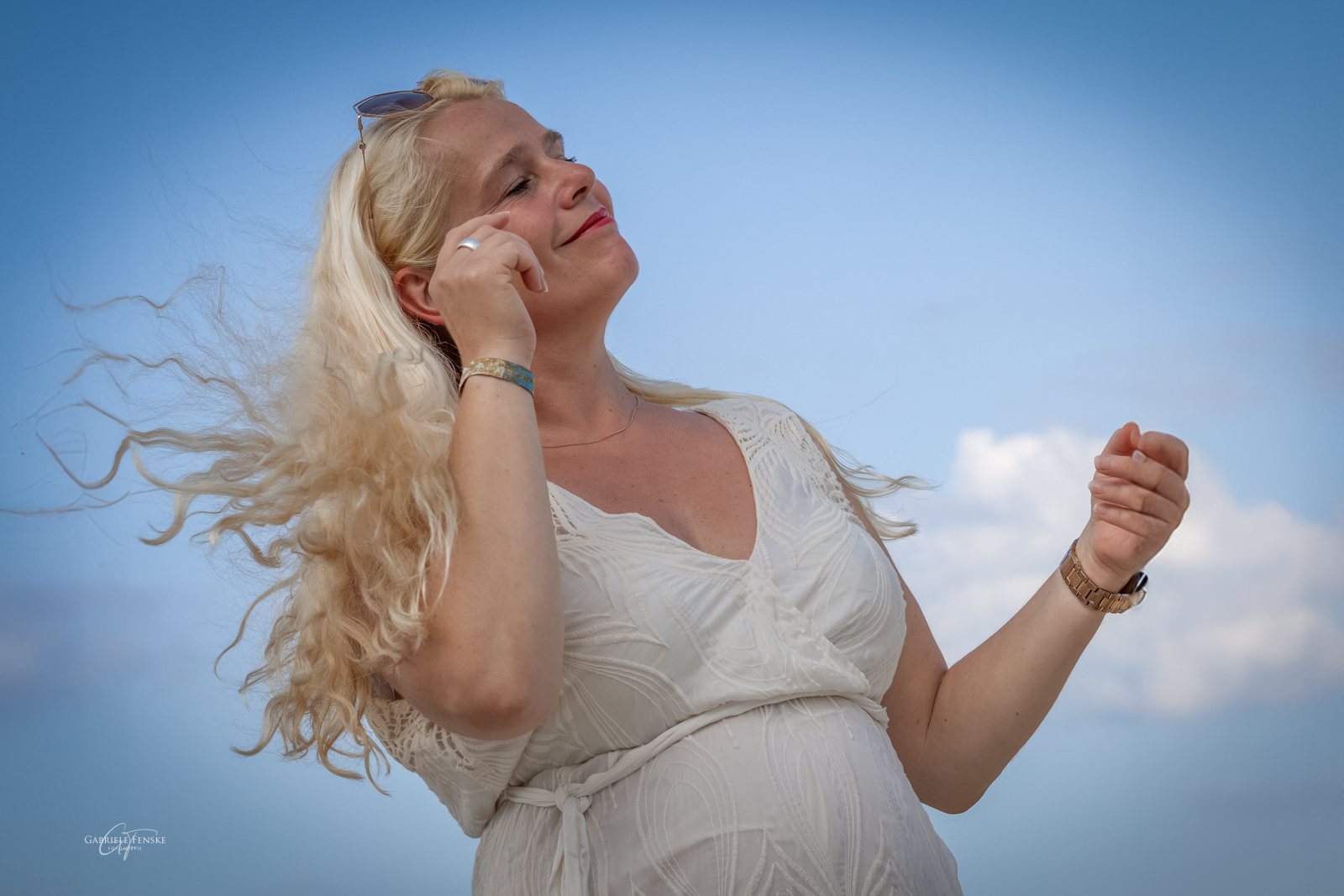 Weiches Portrait von Annett Punte am Strand